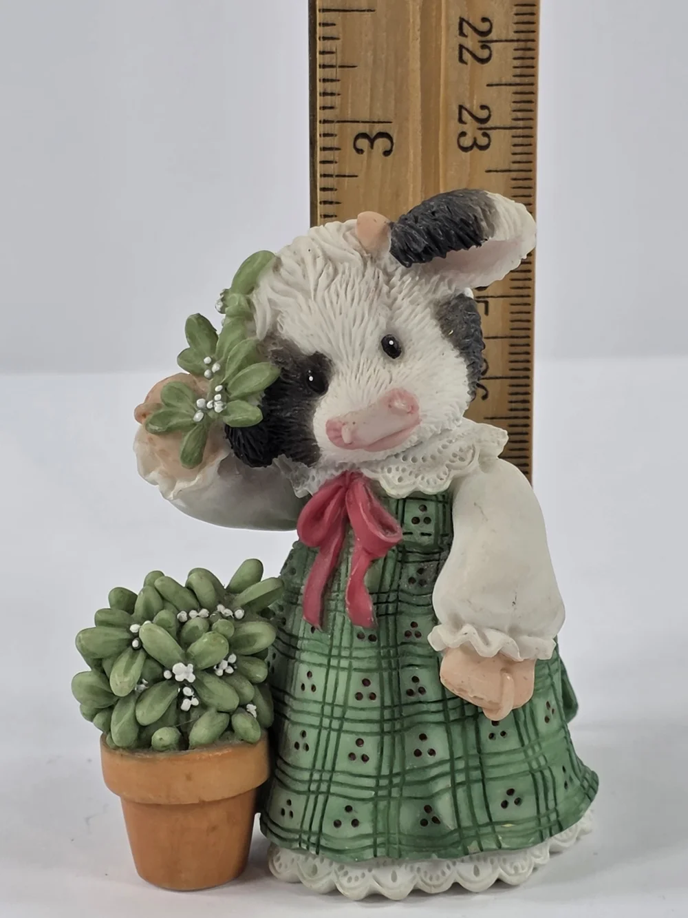 1996 ENESCO MARY'S MOO MOOS DECEMBER KISS MOO Mistletoe BRANDED NO. 850MM207